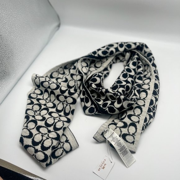 Coach Black and White Reversible Scarf with Tags (Imperfections) - Picture 5 of 9